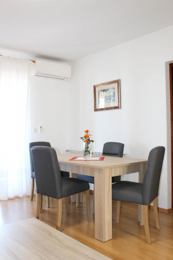 Apartment Dekovic بوريتش المظهر الخارجي الصورة